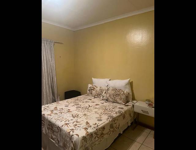 2 BEDROOM APARTMENT FOR SALE IN MMABATHO 2